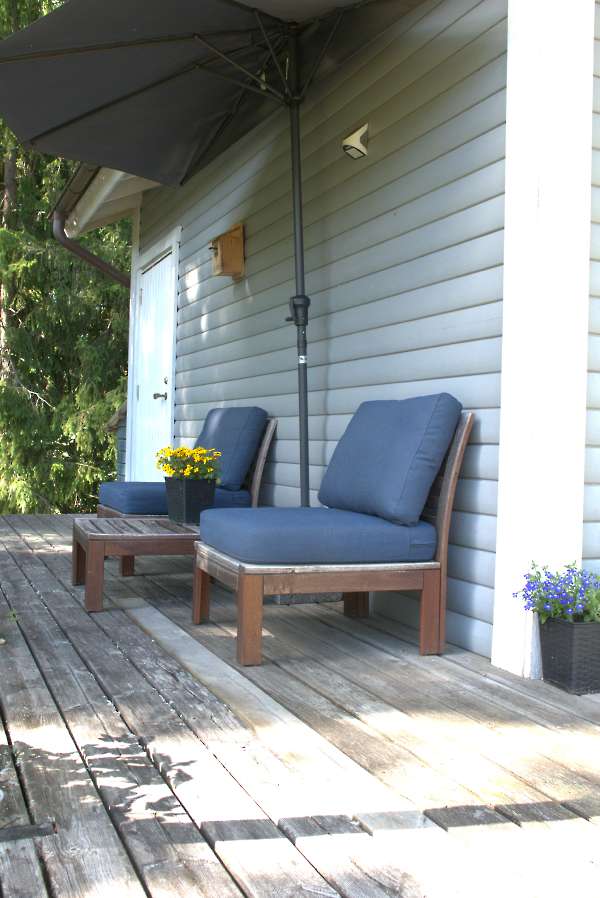 Cottage by summer